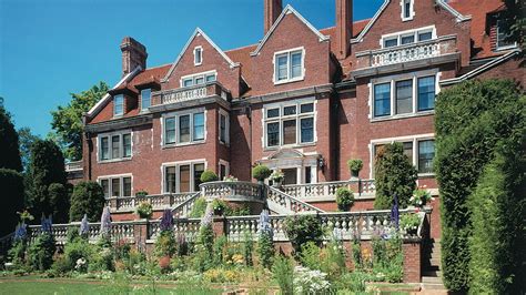 Read guest reviews and book your stay with our best price guarantee. Duluth Vacations 2017: Package & Save up to $603 | Expedia