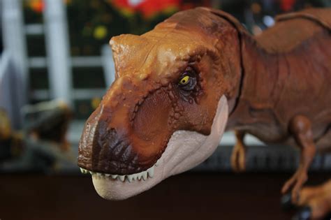 Mattel Jurassic World Fallen Kingdom Thrash N Throw T Rex Video Review Jurassic Outpost