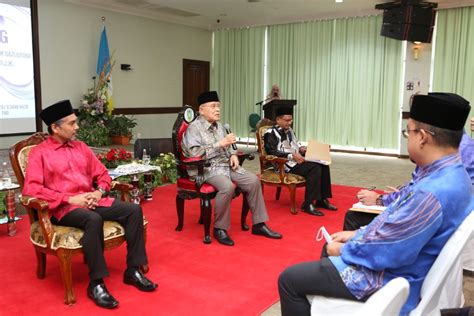 Other meaning is his excellency governor of state of sabah. Lawatan Yang di-Pertua Negeri Pulau Pinang ke PERDA