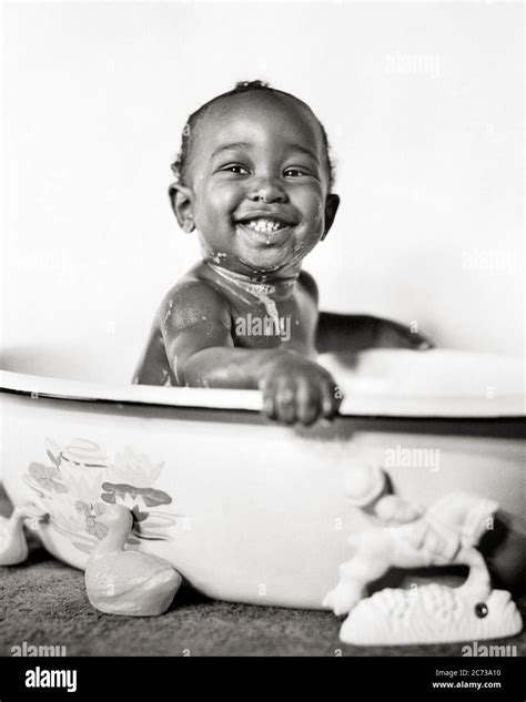 Baby Boys 1940s Hi Res Stock Photography And Images Alamy