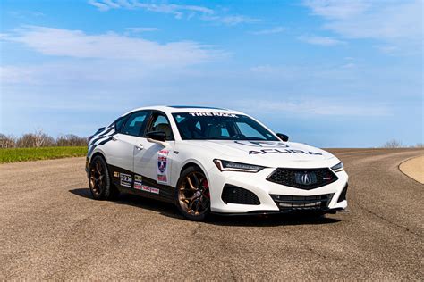 Two Acura Engineers Will Compete In 2022 One Lap Of America In Tlx Type