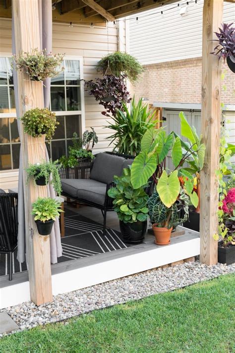 Here in sharp aspirant, we've searched pinterest for the most gorgeous backyard and patio ideas! Small Townhouse Patio Ideas and My Gorgeous Tiny Backyard ...