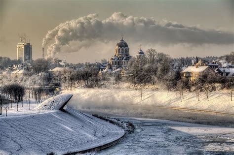Cold Winter Morning In Vilnius Lithuania 25°c Vilnius Winter