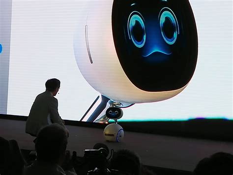Asus Unveils Zenbo Smart Companion Robot