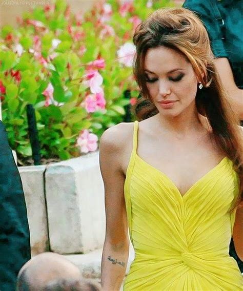 Angelina Jolie Love Her Yellow Dress Angelina Jolie Angelina Jolie