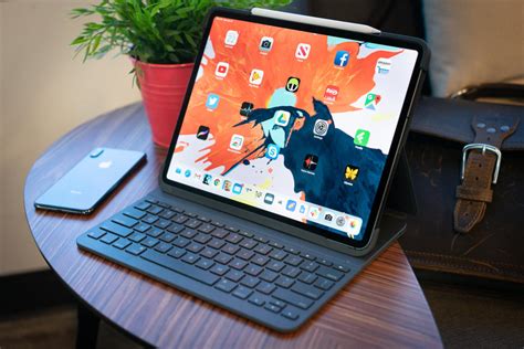The build quality is good and the battery life is fine at 200 hours. Logitech Slim Folio Pro keyboard case for 12.9-inch iPad ...