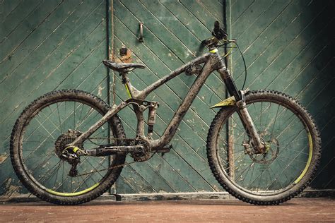 The best enduro mountain bikes you need to look out for in 2021, including enduro mtbs from specialized, calibre, whyte and nukeproof. Can You Use an Enduro Bike for Downhill?