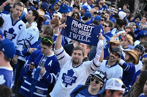 Hockey Fans Fill Maple Leafs Square Toronto Globalnewsca