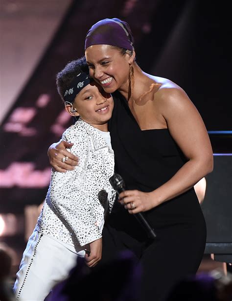Alicia Keys Kids Meet The Singers 2 Children Egypt And Genesis