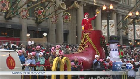 Chicago area celebrates Thanksgiving with parade, shopping ...