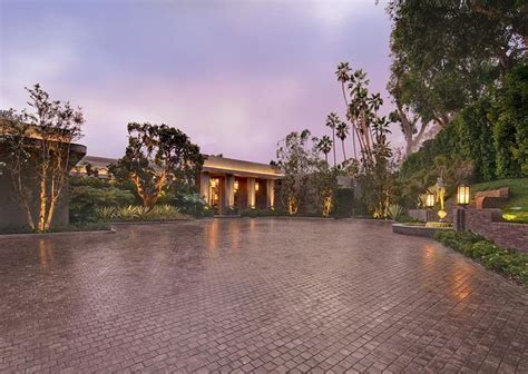 HOUSE OF THE DAY Actor Jeremy Renner Is Flipping This Incredible Los