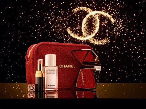 Chanel Good To Glow Makeup Set Review And Swatches Chic Moey