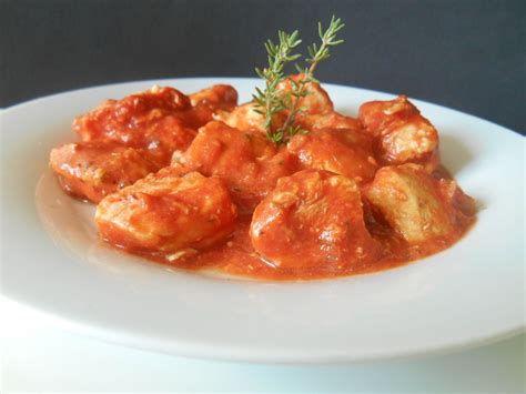 Poulet à la sauce tomate Recette en 2023