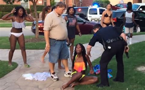 Us Policeman Who Pulled Gun At Texas Pool Party Resigns