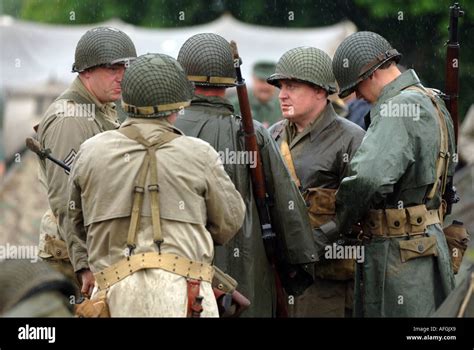 Soldiers American Soldiers From World War 2 Reenactment Society The