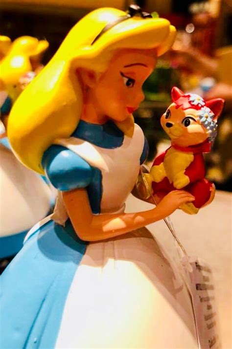 Pin von Jackie Rammsteinchen auf Alice im Wunderland - Alice in