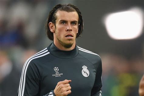 New Gareth Bale Man Bun Hairstyle With Long Hair Pictures