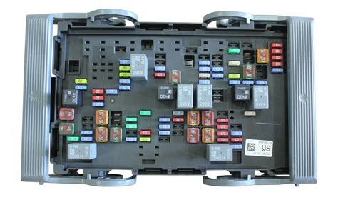 Identifying automotive & car fuse types. Car Fuses and Fuse Boxes: Types, Amps, Wiring and Circuits ...