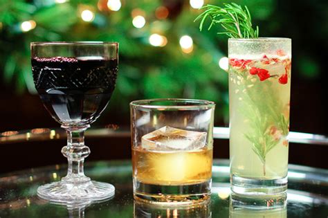 Invite these drinks to your dinner party. Top 10 Rules For Dining out - Women Fitness