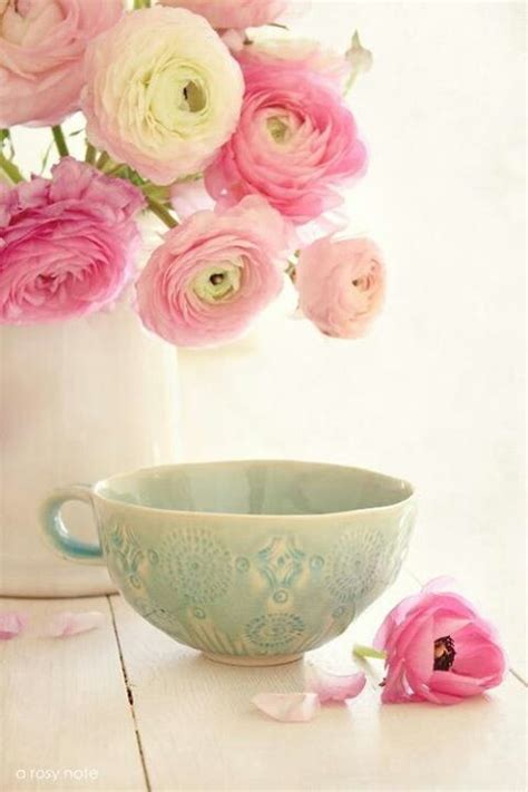 44 Pretty Teacup Wallpaper