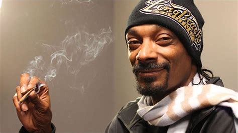 Rapper Snoop Dogg Announces That Hes Quitting Smoking