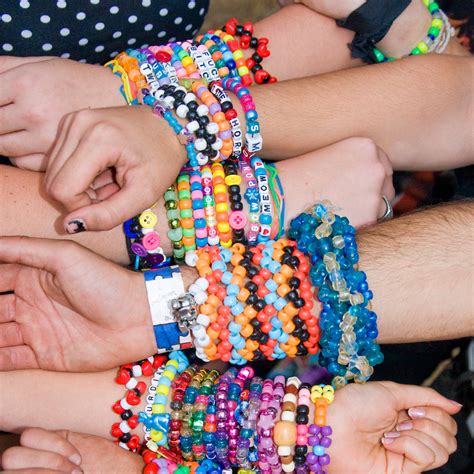 Details More Than 82 Colorful Friendship Bracelets Best In Duhocakina