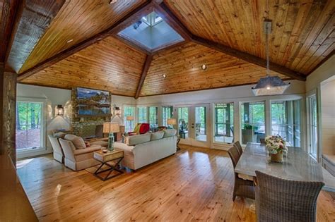 Lake martin voice realty is an experienced and effective brokerage specializing in waterfront property on lake martin, alabama. What To Do at Lake Martin, Birmingham's Rejuvenating Refuge