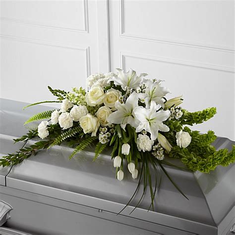 We`re a professional floral service provider for sydney funeral flowers. Casket Sprays - Casket Flowers and Spray Arrangements