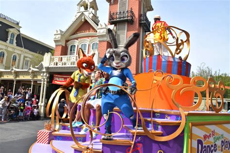 Mousesteps Zootopias Nick Wilde And Judy Hopps Debut In Move It Shake