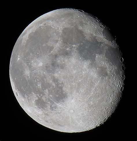 Waning Gibbous 92 Of The Moon Is Illuminated Taken On Ju Flickr