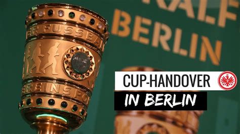 This is a list of seasons played by eintracht frankfurt in german and european football since 1920 when the club merged and introduced the name eintracht for the first time. DFB-Pokal-Übergabe 2018 | Eintracht Frankfurt - YouTube