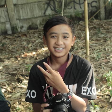 Cara menambah follower tiktok dengan auto like tiktok online gratis. Biodata Dhillak Artis Tik Tok