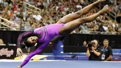 Simone Biles Easily Wins Second Us Gymnastics Title