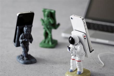 Astronauts Phone Stand Gadget Flow