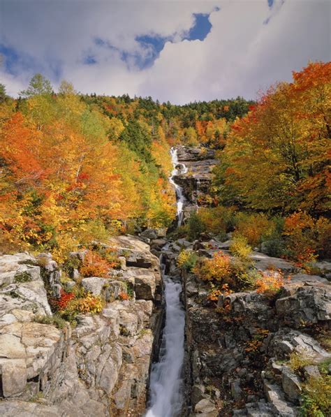 The 15 Best Places To See Amazing Fall Foliage In The Us