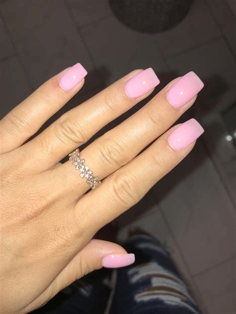 Here Are The 10 Most Popular Nail Polish Colors At Opi Kiss Gel Nails Pink Gel Nails Pink
