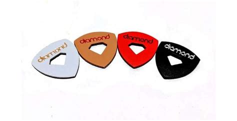 8 Best Ukulele Picks 2024 Various Materials And Shapes Compared