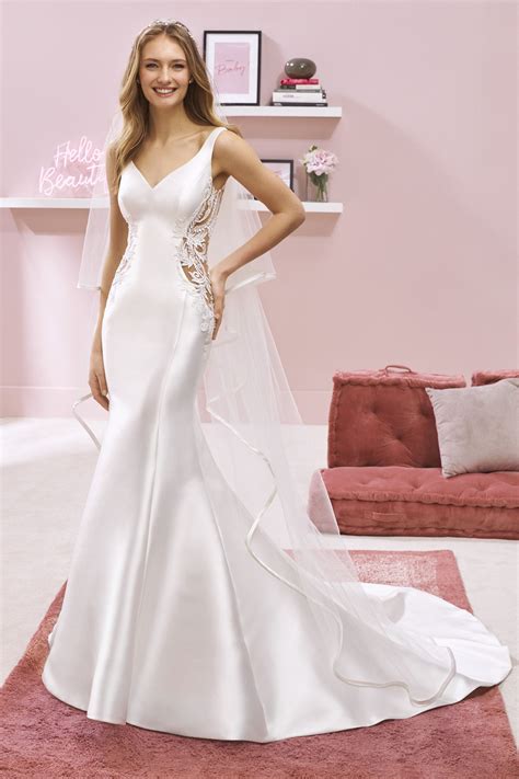 Fit n flare ungewöhnliche hochzeitskleid 269. Brautkleid Spitzenrücken Ivory Fit and Flare White One ...