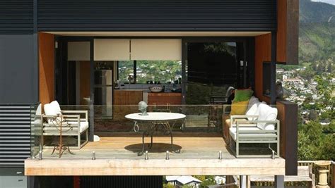 Make the most of your small balcony | Stuff.co.nz
