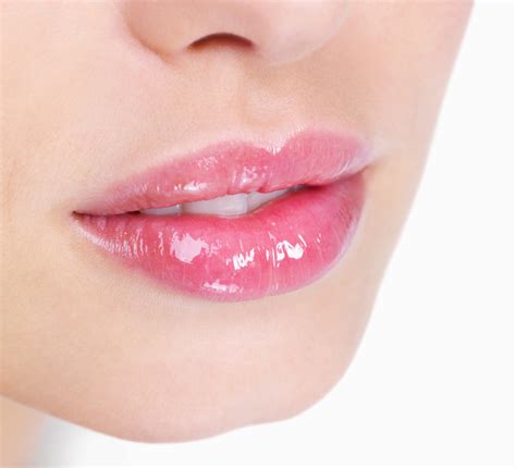Rock vampy lips and bold eyes. Use These Natural Tips To Get Pink And Gorgeous Lips!
