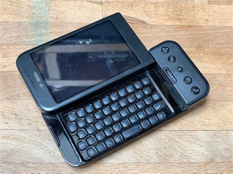 I Still Have The First Ever Android Phone Nostalgia