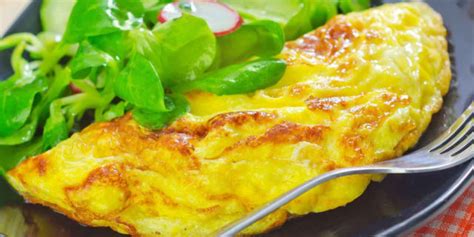 Buona anche per i bimbi. Omelette salate con prosciutto cotto senza lattosio - Gaia ...