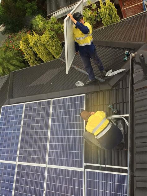 Solar Wa Maintenance And Installation Crew Solar Panels Solar Energy