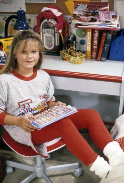 candace cameron ~ full house ~ episode stills ~ season 1 episode 1 our very first night full