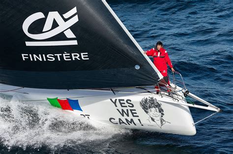 Jean le cam suivi par hélicoptère à bord de synerciel en vidéo. IMOCA - Vendée Globe 2020 - Jean Le Cam, compétiteur dans ...