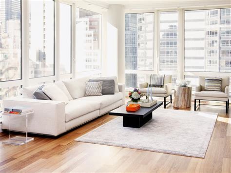 I am super intrigued by the virtual reality component of design that's beginning to emerge. Minimalist New York Apartment | Tara Benet | HGTV