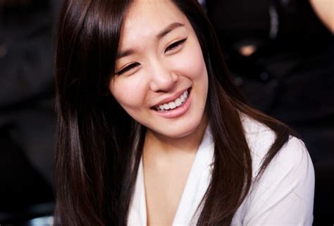 9 Photos That Show Off Girls Generation Tiffany S Adorable Eye Smile Koreaboo