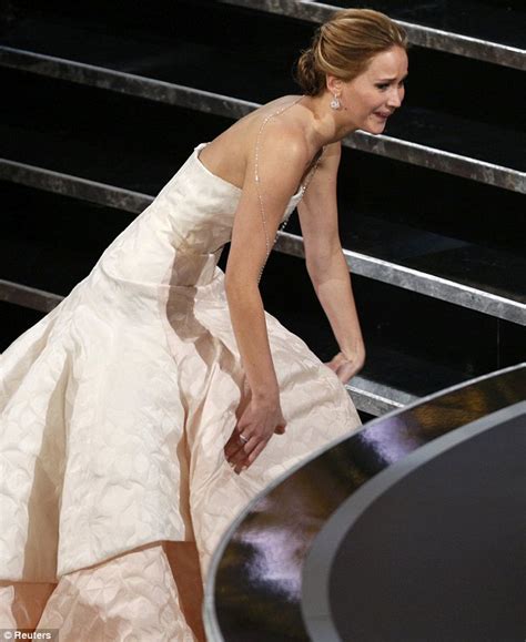 Oh The Stumble Jennifer Lawrence Takes A Tumble On Her Way To Claim