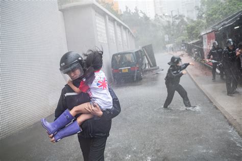 Typhoon Mangkhut Slams Hong Kong And Southern China The New York Times