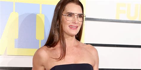 Brooke Shields 55 Shares At Home Abs And Arms Workout On Instagram